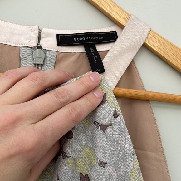 BcbgMaxazria Cailyn Silver Dove Floral Lace - Picture 3 of 5